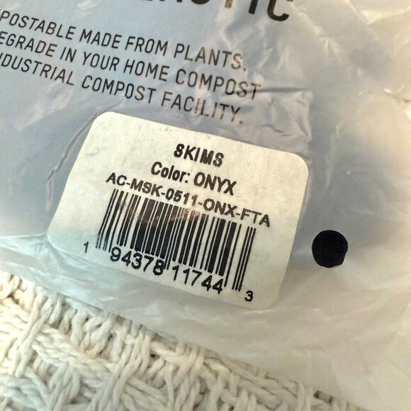 Skims reusable washable adult one size Onyx facemask A3 2972 - Picture 2 of 6